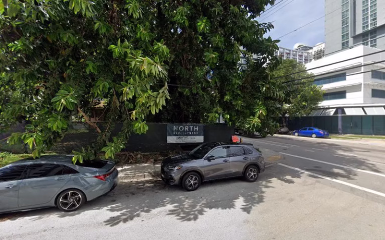 244662 miami best roofing service 768x480