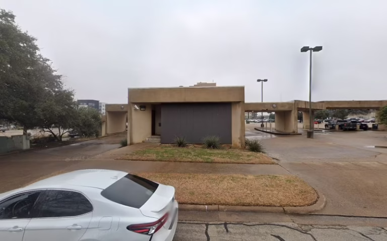 244914 arlington roofing experts 768x480