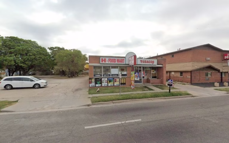 245171 result roofing wichita 768x480