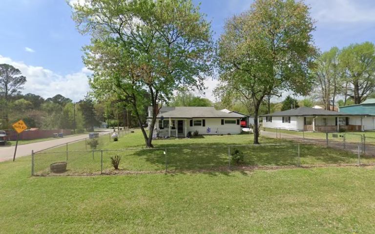 246478 collins roofing gutter service 768x480