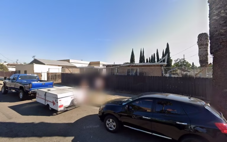 246544 de lux roofing co inc 768x480