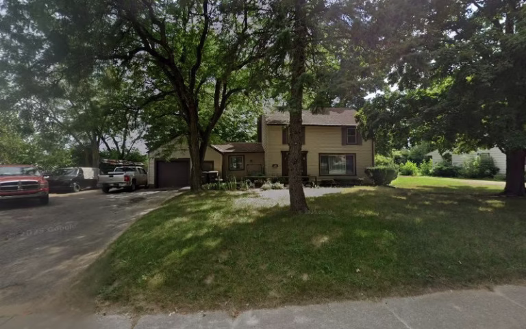 246572 best roofing co. llc 768x480