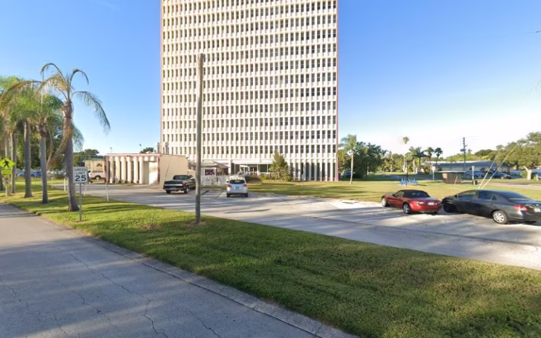 246647 roofing pros saint petersburg 768x480