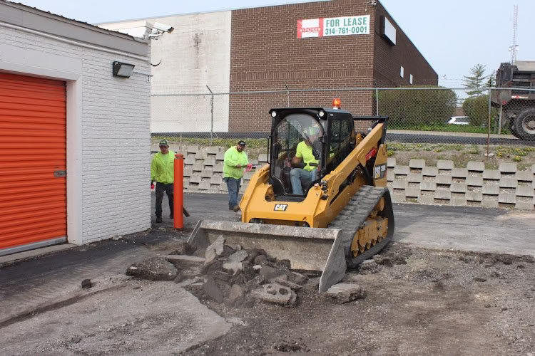 250071 st. louis paving llc