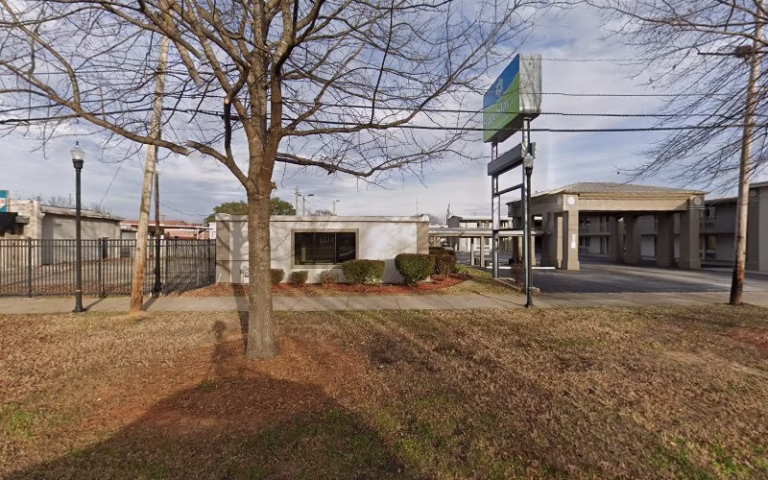 250699 graham heilman cabinetry 1 768x480