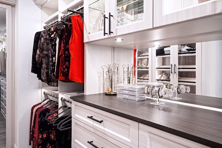 250967 the tailored closet of knoxville