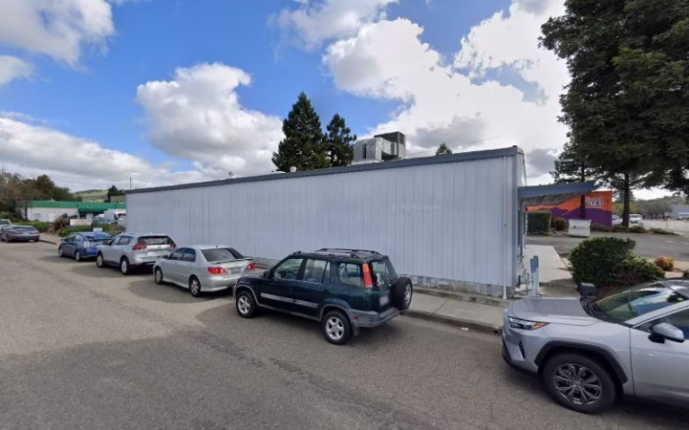 251188 the cabinet outlet 768x480