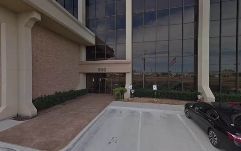 252772 irving bathtub refinishing 768x480