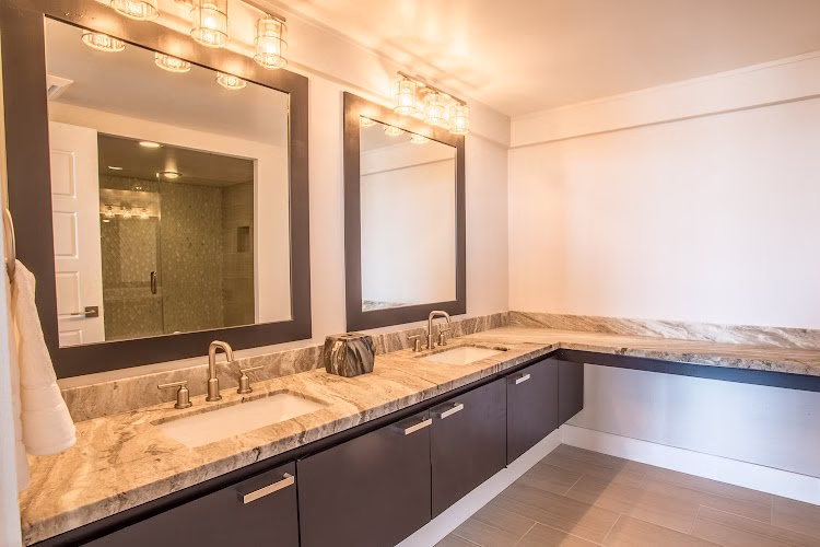 253815 latitude 33 contracting