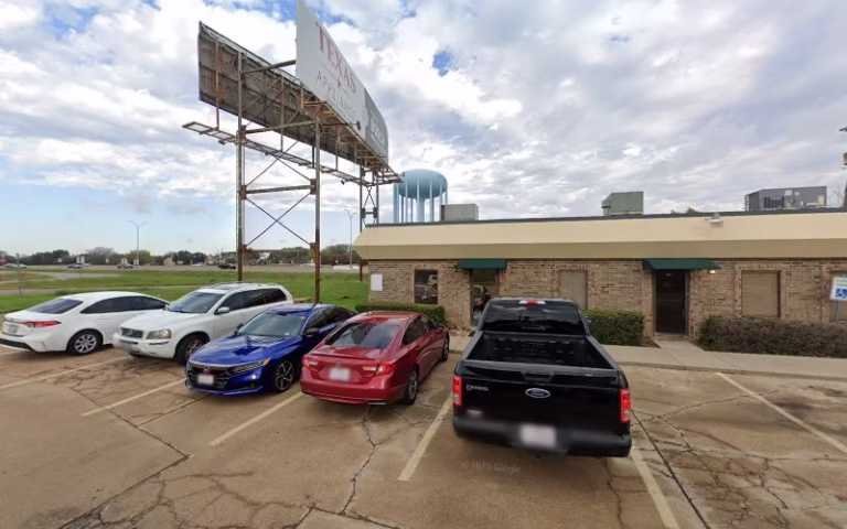 255971 a1 roofing company 768x480