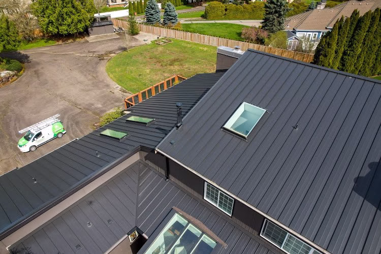 256514 three tree roofing