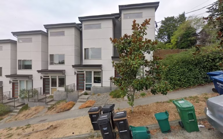 256537 seattle authentic roofing siding 1 768x480