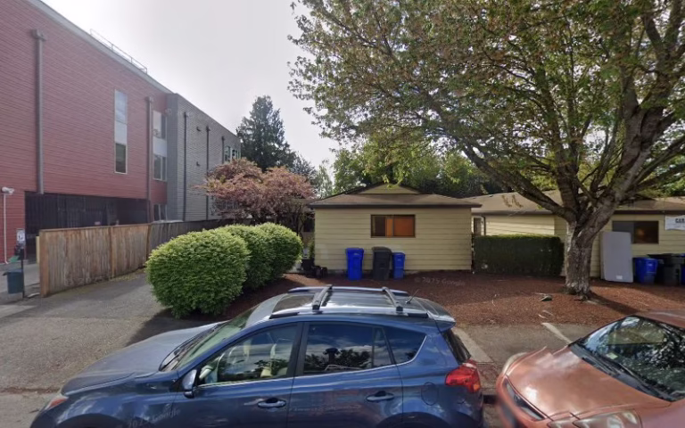 257259 portland roofing team 768x480