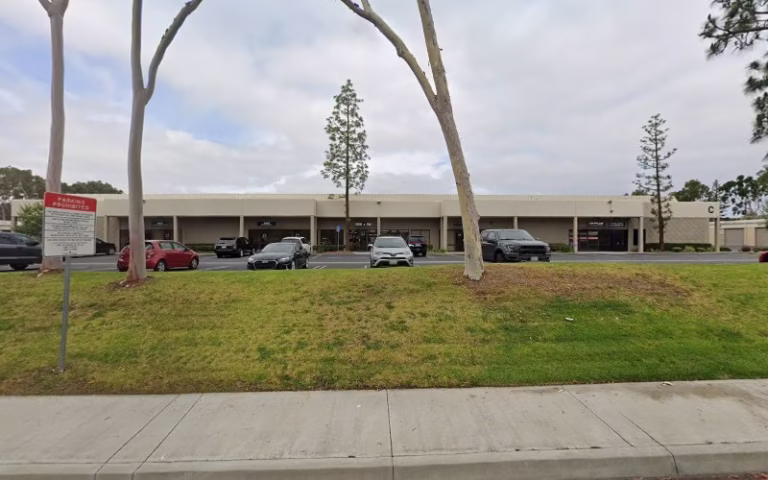 260444 avenue a interiors home staging design 768x480