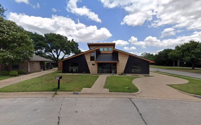 265381 cicada construction 768x480