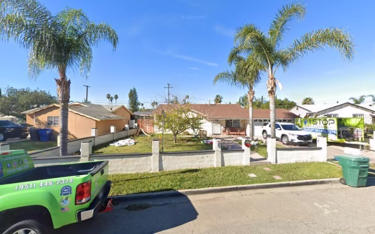 268434 1 stop bin cleaning 1 768x480