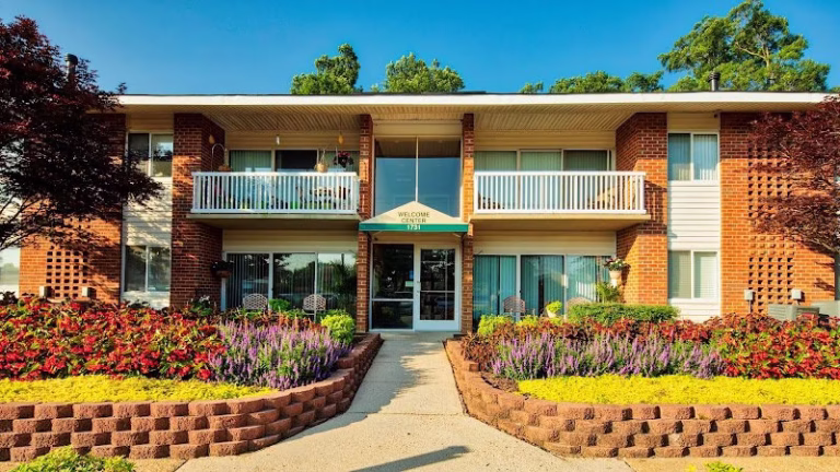 269691 pinewood gardens apartments 768x432