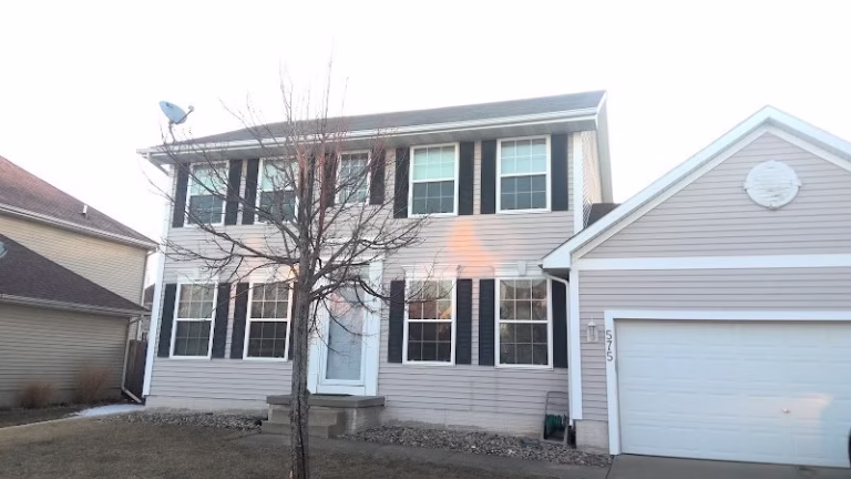 270617 top shelf property management 768x432