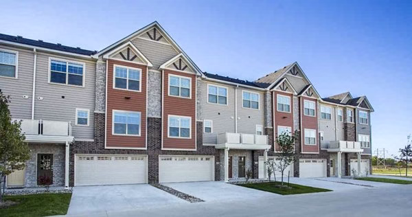 270662 edge property management