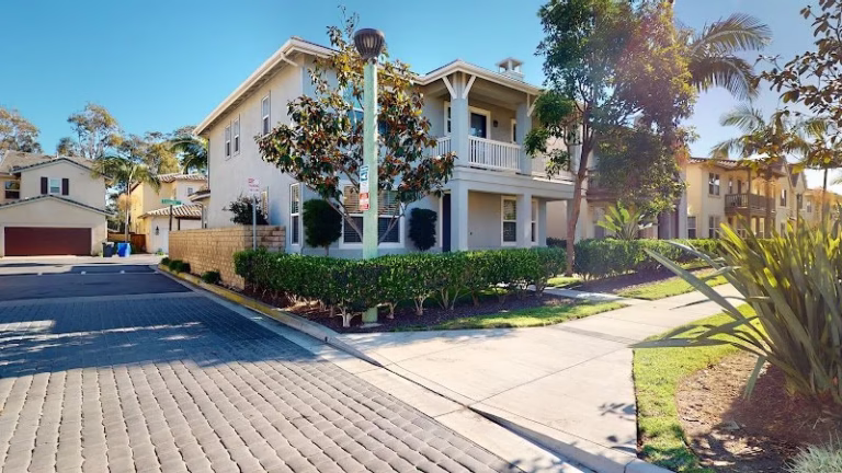 271040 rent 805 768x432