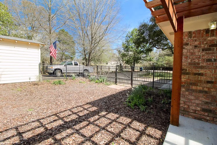 271951 mayco real estate services llc