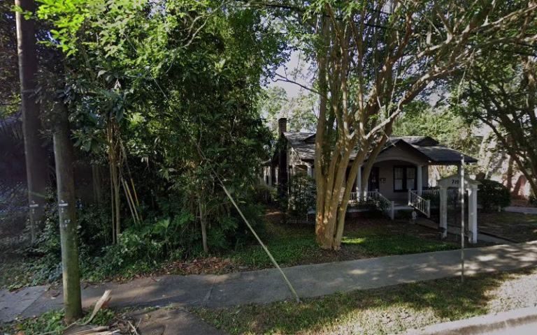 272611 executive management service 768x480