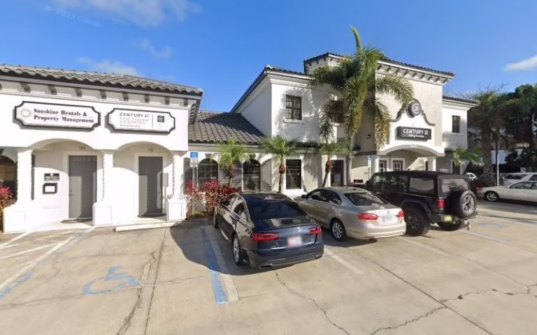 273300 sunshine rentals property mgt 768x480