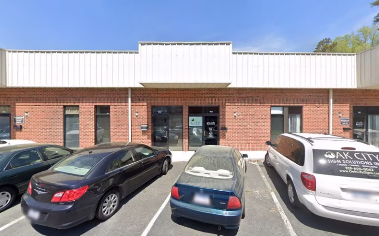 273957 two maids a mop 2 768x480