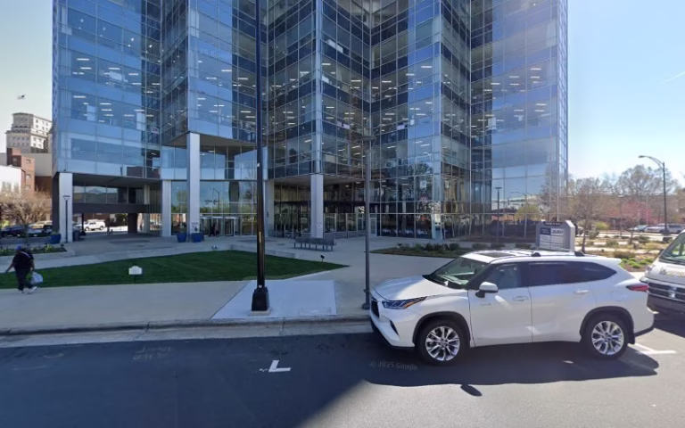 274717 2handz a bucket llc 768x480