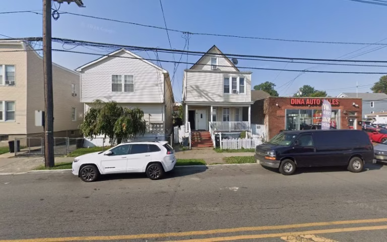 277044 k m top coat design 768x480