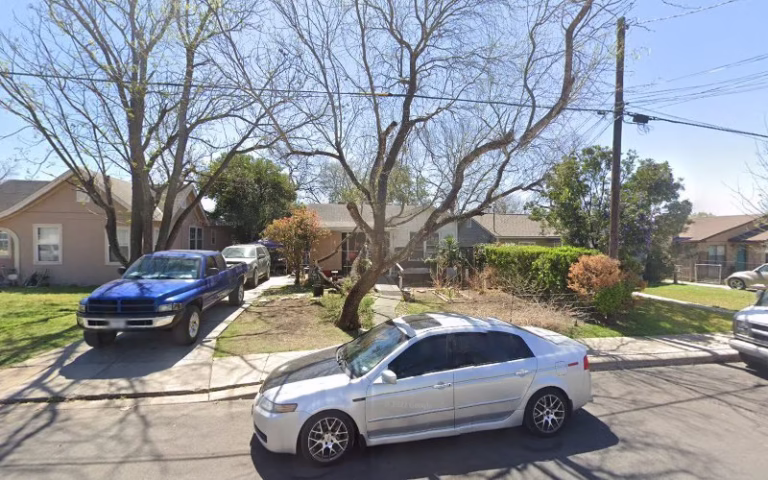 278704 beacon hill landscaping lawn care 768x480