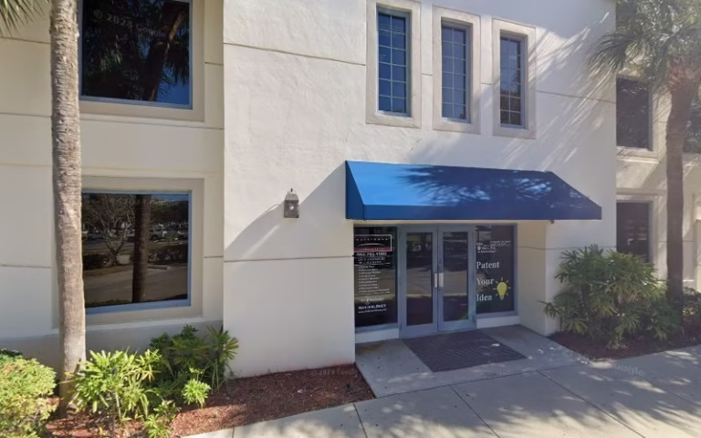 282756 chase tree removal service coral 1 768x480