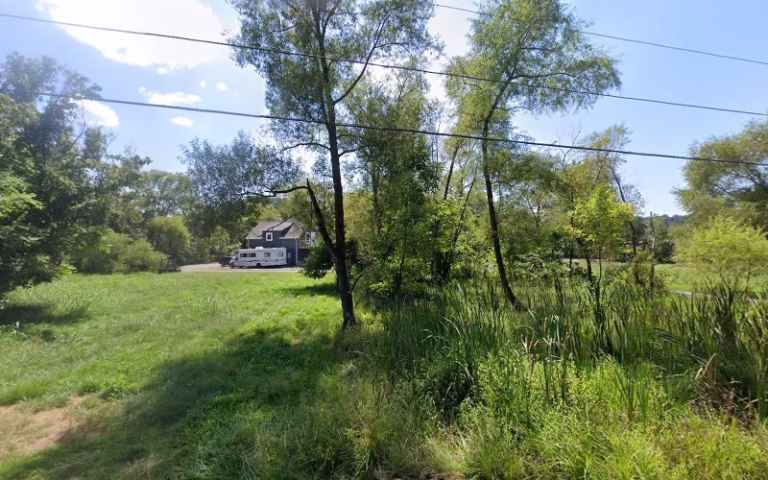 287196 five girls concrete 1 768x480