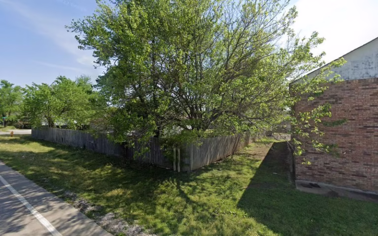 288066 two moms cleaning services 1 768x480