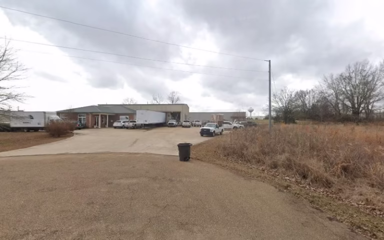 290506 creative windows and doors llc 768x480