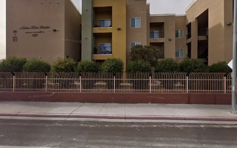 293215 trays appliance services 768x480