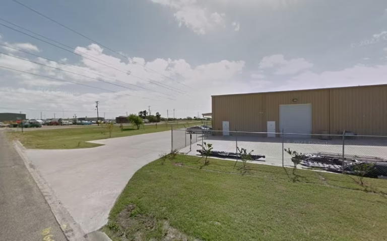 297443 w white air conditioning 768x480