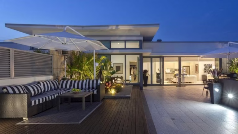 301609 hammer construction 768x432