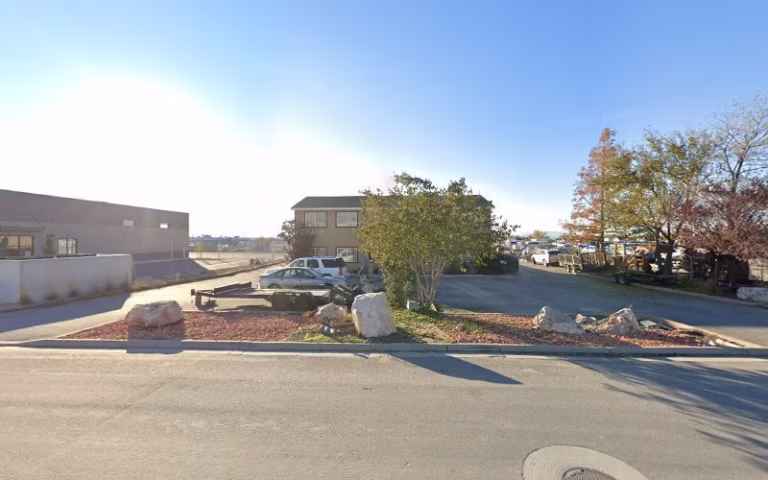 302570 zavalas custom tile 768x480