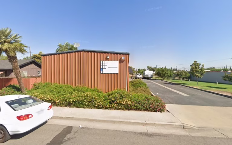 302755 elam sons painting wall 1 768x480