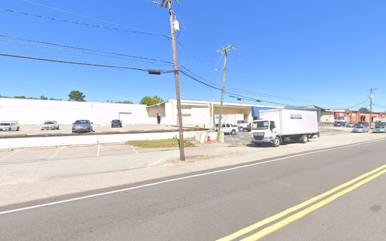 302823 spec painters llc 768x480