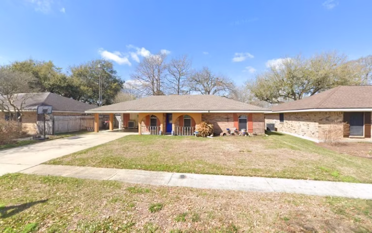 303372 freddie the painter 768x480