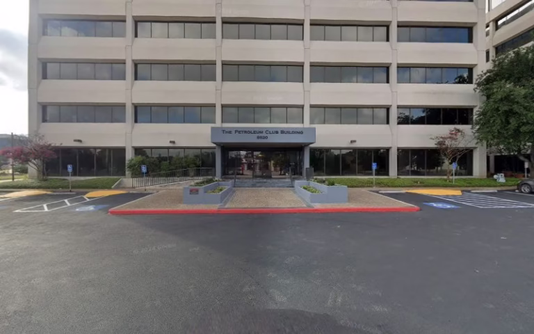 304292 high real estate services 768x480