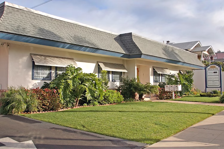 304424 strat property management inc