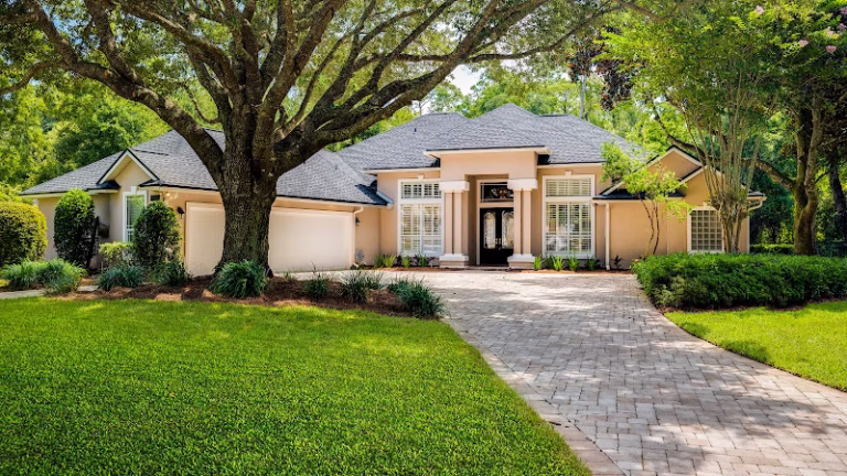 304754 lighthouse property management and realty llc 768x432