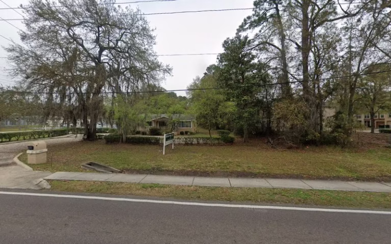 304809 signature realty management inc. mandarin hq 768x480