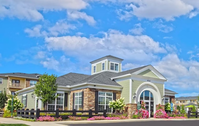 304999 oakwood management company 768x486