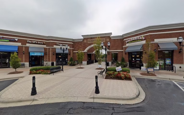 305141 white property management 768x480