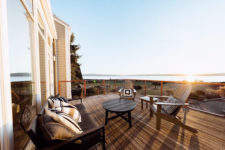 305634 stay modern properties