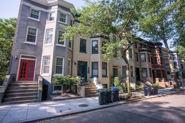 306123 nomadic real estate